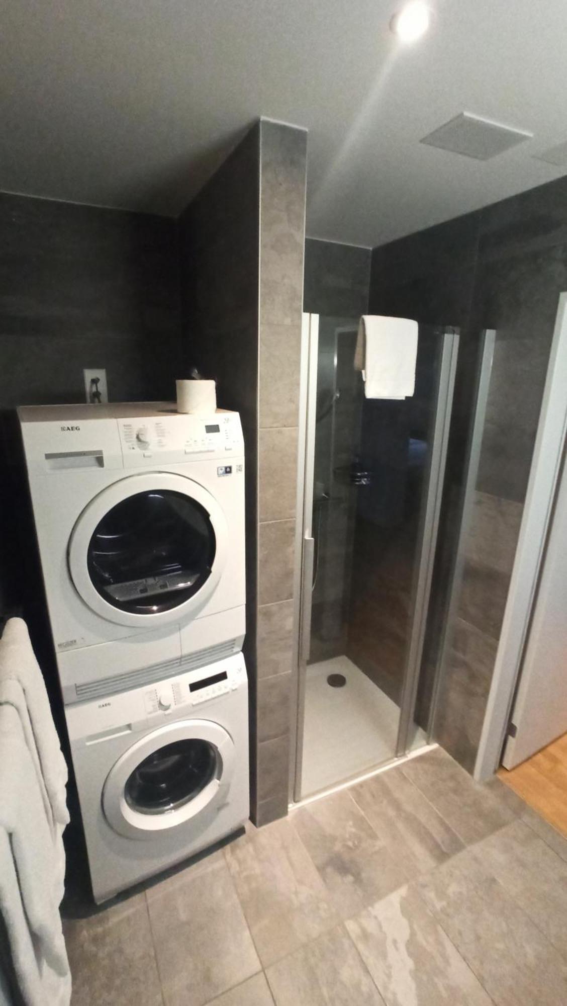 Apartment Spedition 툰 외부 사진