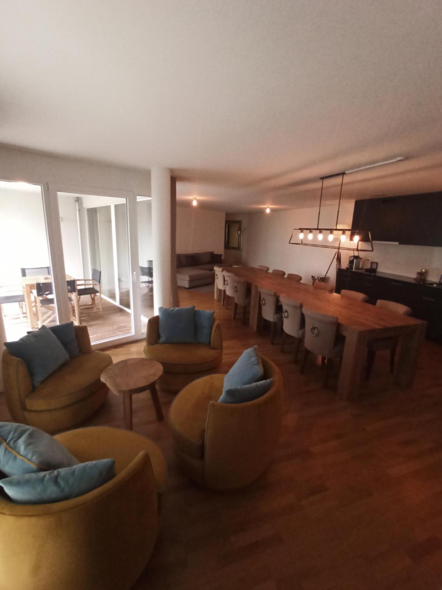 Apartment Spedition 툰 외부 사진
